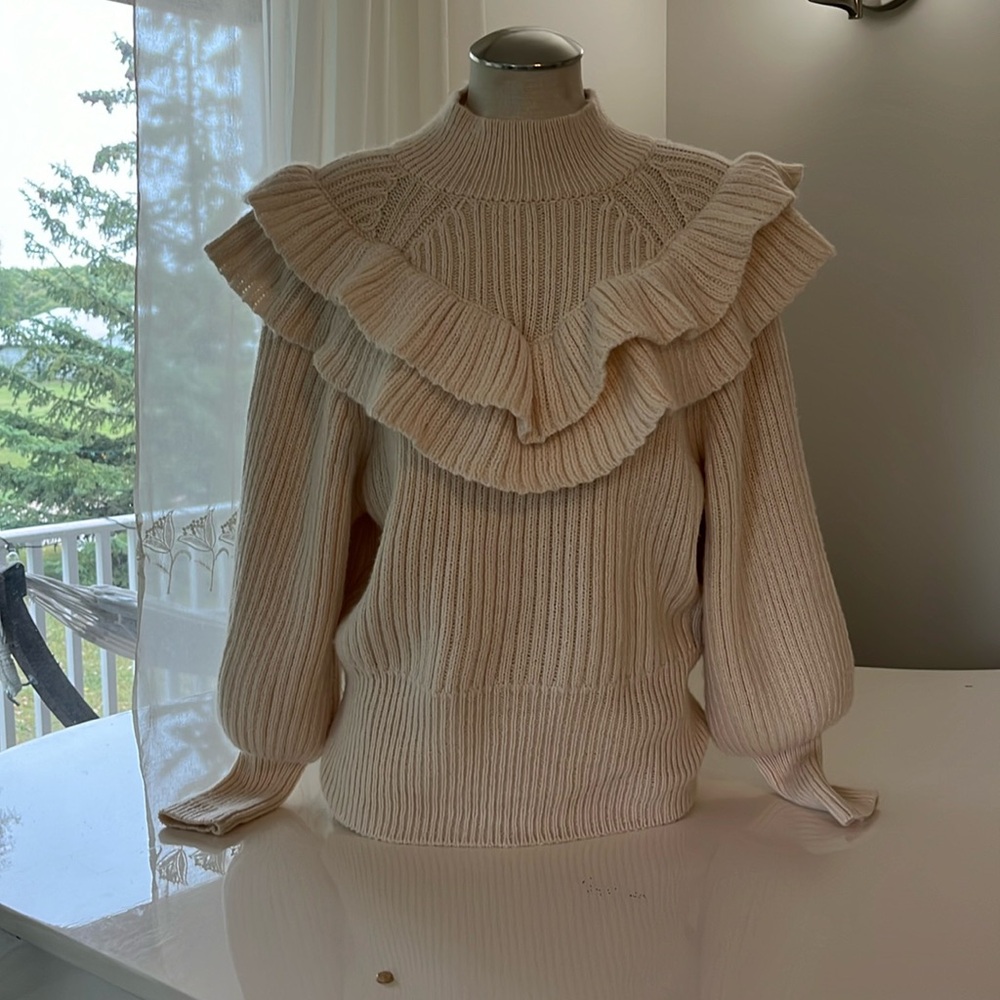 H & M Ruffle sweater size small